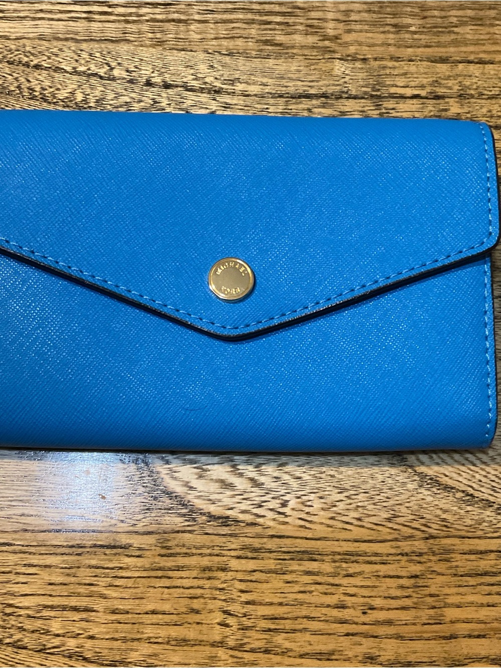 Michael Kors vibrant blue Saffiano leather Envelope Crossbody wallet*, EUC